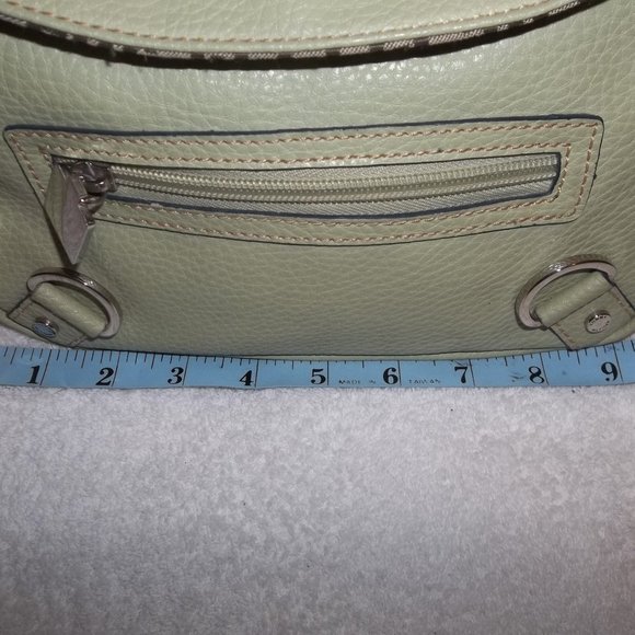 Small Tommy Hilfiger bag - Picture 3 of 4